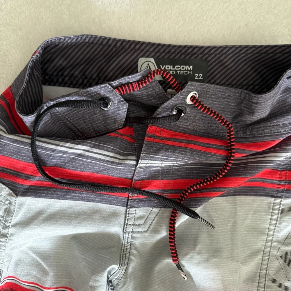 Volcom Red and Gray Boardshorts 22 (8Y)